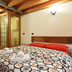 mario-apartment-1479.hotelinveneto.com/