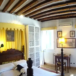 artists-house-venice.hotelinveneto.com/